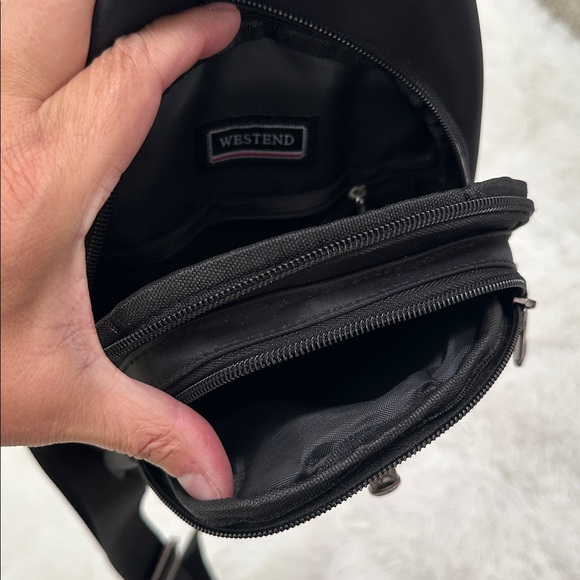 😊 Westend Sling Bag - Picture 3 of 3